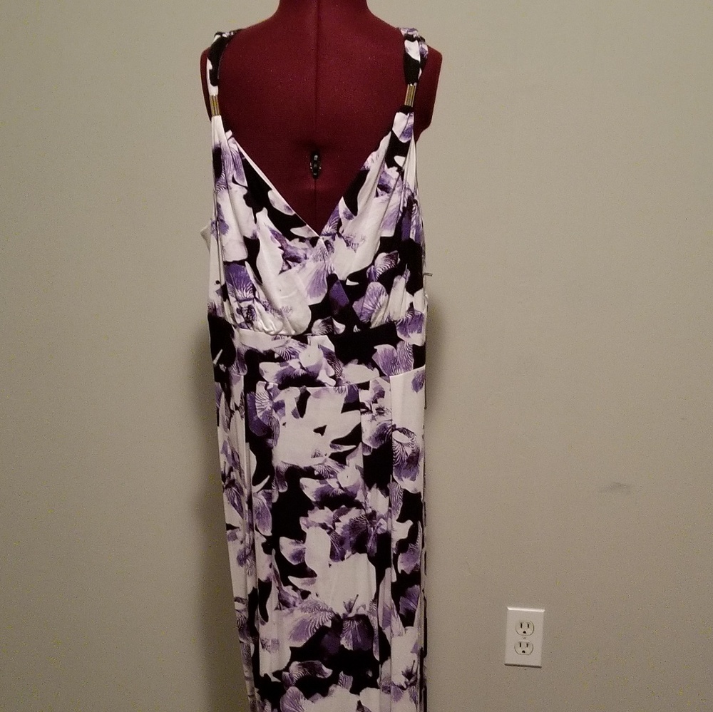 Dress - Picture 3 of 5